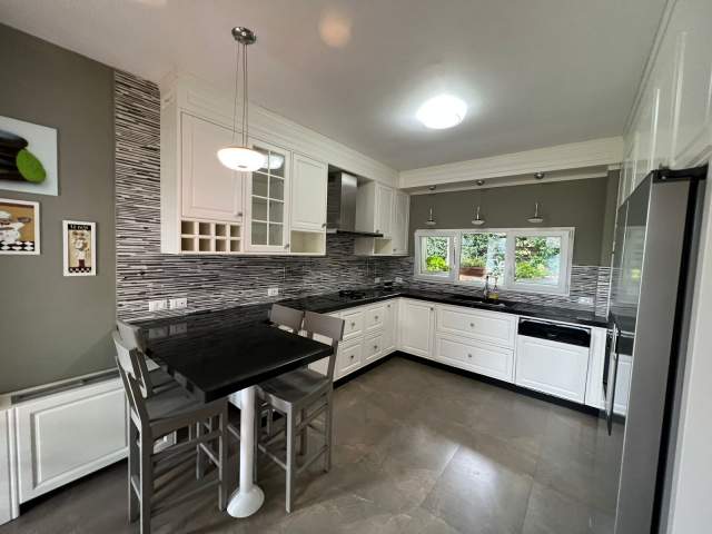 Tirane, jepet me qera Vile 4+1 Kati 2, 230 m² 3.000 Euro (TEG)