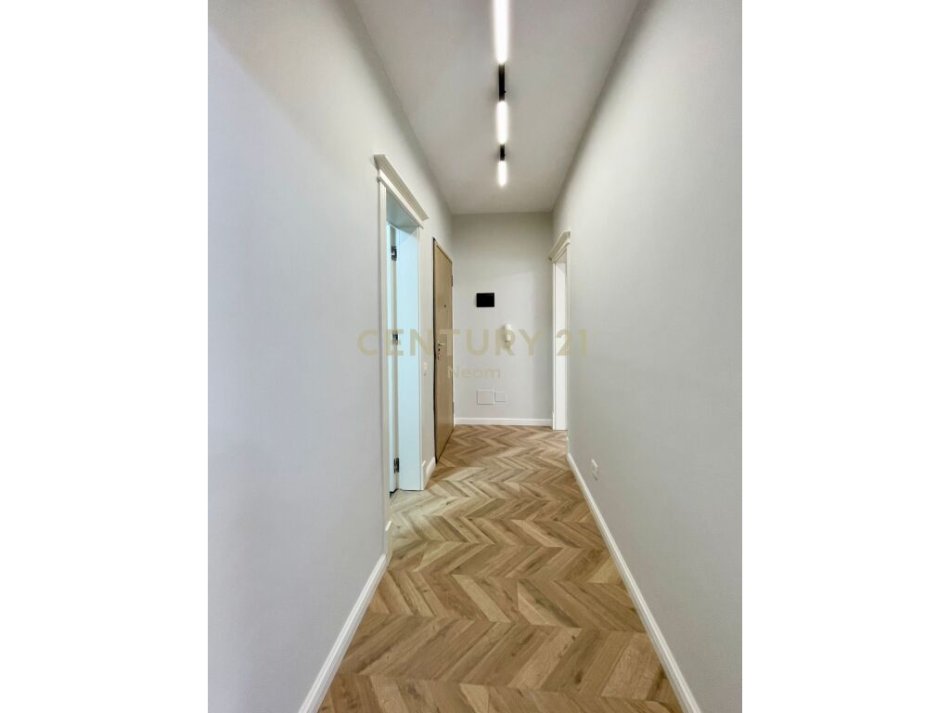 Tirane, shitet apartament 1+1+Ballkon Kati 4, 72 m² 120.000 € (Kodra e Diellit)