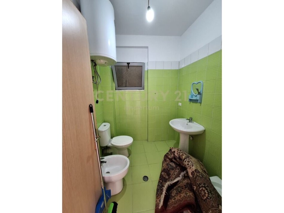 Tirane, shitet apartament 2+1+Ballkon Kati 5, 106 m² 115.000 € (ne zonen e Astirit, prane bulevardit Migjeni)