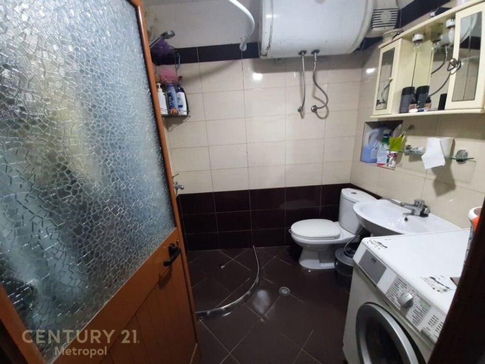 Tirane, shitet apartament 2+1 Kati 1, 60 m² 85.000 € (2+1)