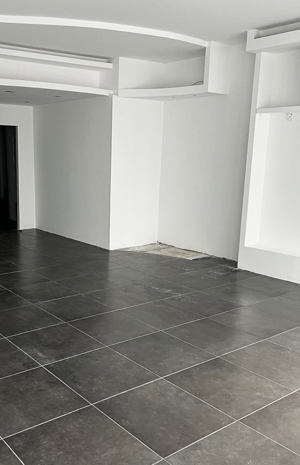 Tirane, jepet me qera dyqan Kati 0, 25 m² 700 € (stacioni i trenit)