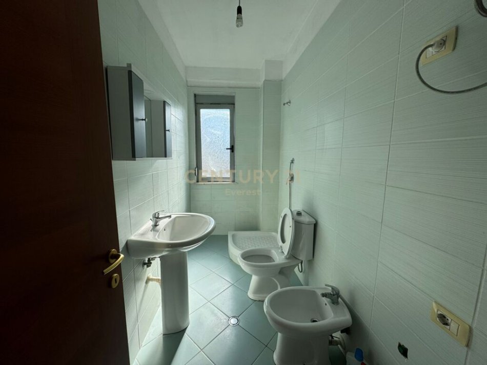 Tirane, shitet apartament 1+1+Ballkon Kati 8, 85.000 € (ne Misto Mame, rruga Besim Alla)