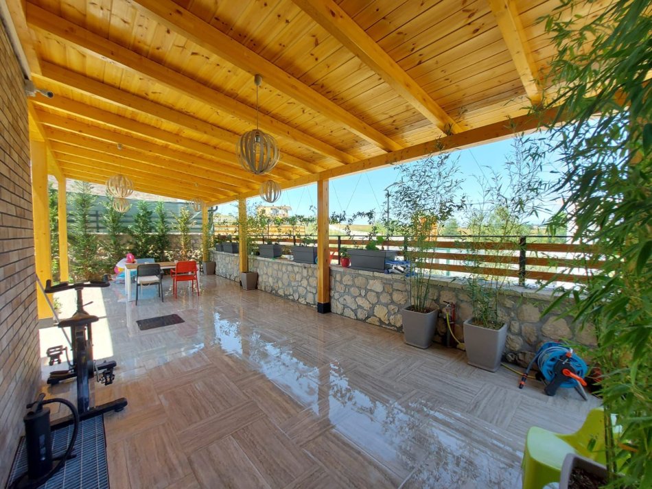 Tirane, jepet me qera Vile 2 Katshe Kati 0, 243 m² 3.000 € (Elysium Residence)