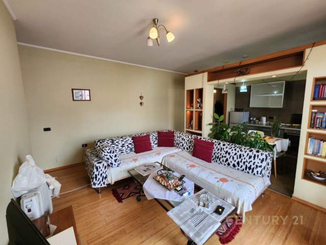 Tirane, shitet apartament 2+1 Kati 6, 108 m² 87.000 Euro (restorent fresku)