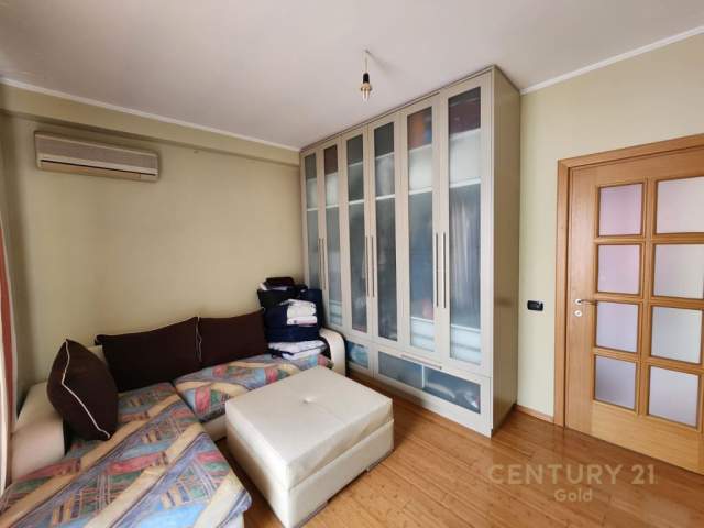 Tirane, shitet apartament 2+1 Kati 6, 108 m² 87.000 Euro (restorent fresku)