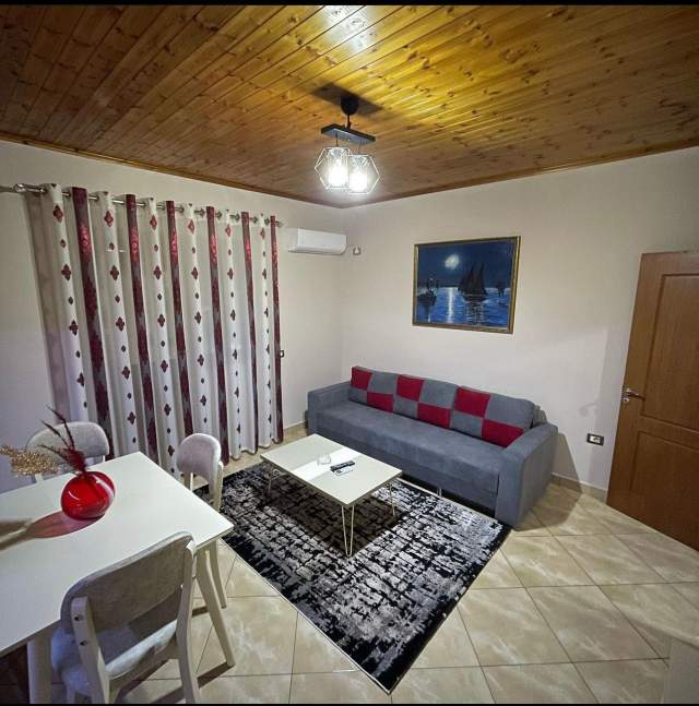 Tirane, jepet me qera apartament 1+1+BLK Kati 4, 70 m² 400 Euro (prane Fiori Di Bosko)