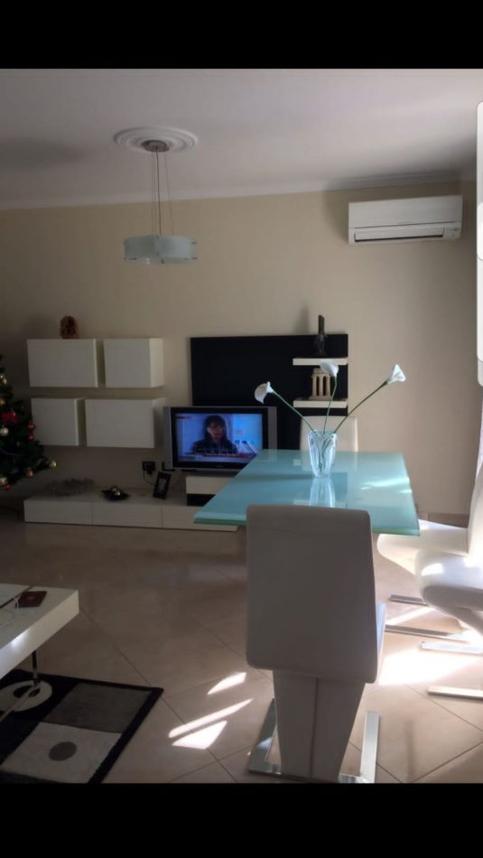 Tirane, jepet me qera apartament 2+1+Aneks+Ballkon Kati 3, 91 m² 600 € (kopshti botanik)