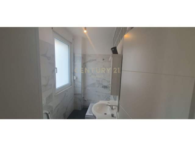 Shesim apartament 3+1+3 me pamje, kopshti zoologjik! 240,000 €