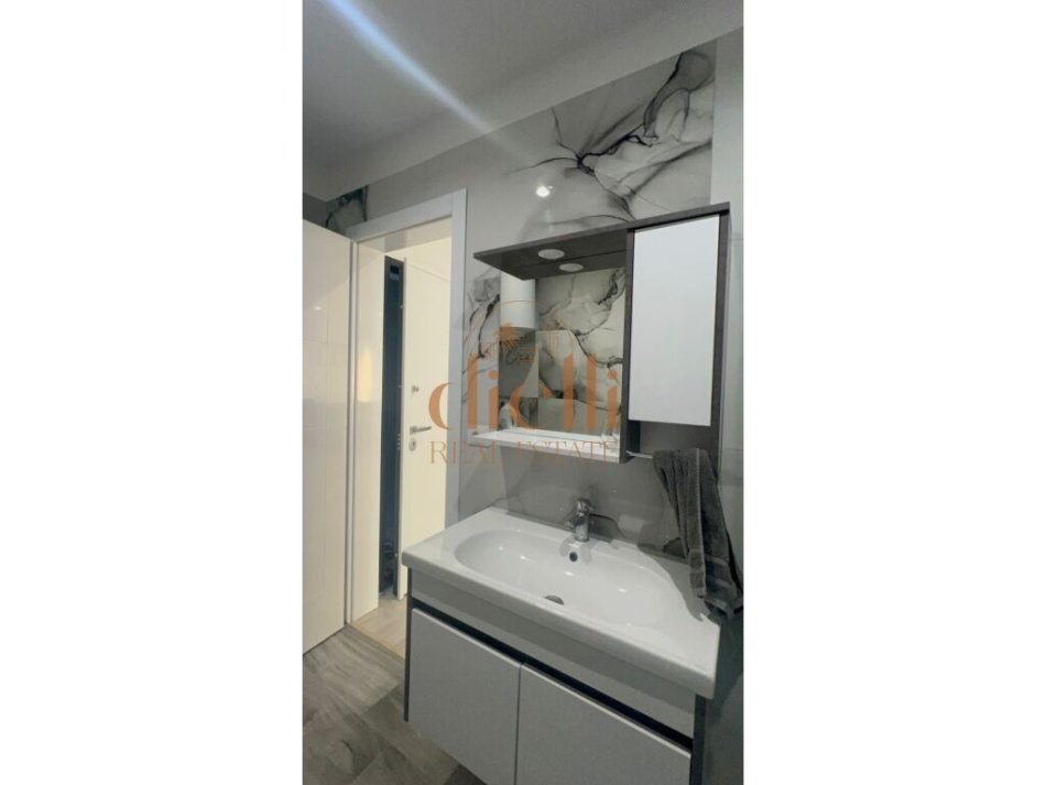 Lezhe, shitet apartament 1+1+Ballkon Kati 2, 66 m² 155.000 € (Shengjin)