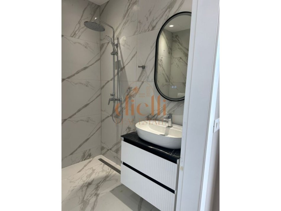 Tirane, jepet me qera apartament 2+1+Aneks+Ballkon Kati 3, 124 m² 1.300 € (Lake View Residence)