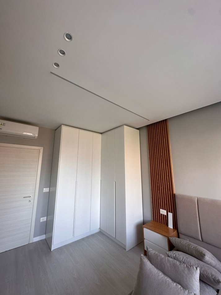 Tirane, jepet me qera apartament 1+1 Kati 5, 75 m² 600 € (astir)