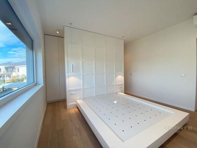 Tirane, jepet me qera Vile 3+1+BLK Kati 0, 250 m² 2.700 Euro (long hill)