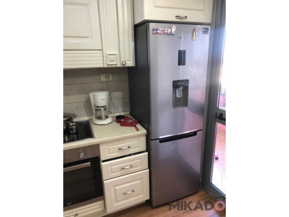 jepet me qera , 108 m² 1.000 €