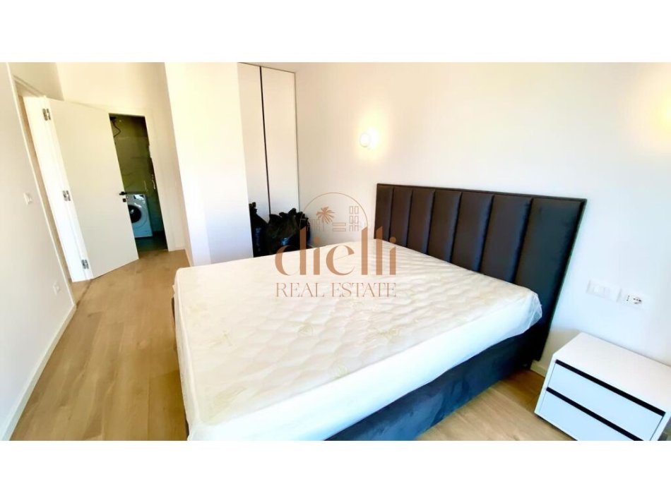 Tirane, jepet me qera apartament 2+1+Ballkon , 110 m² 1.000 € (Tirana Garden Building)