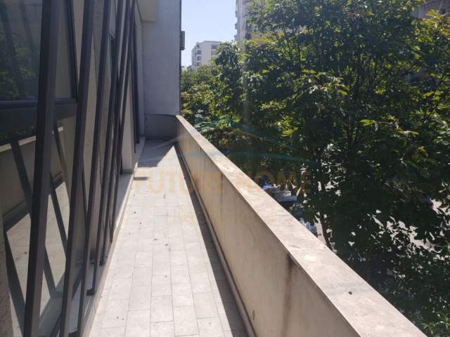 Durres, jepet me qera ambjent biznesi Kati 2, 140 m² 600 Euro (SPITALI AMERIKAN)
