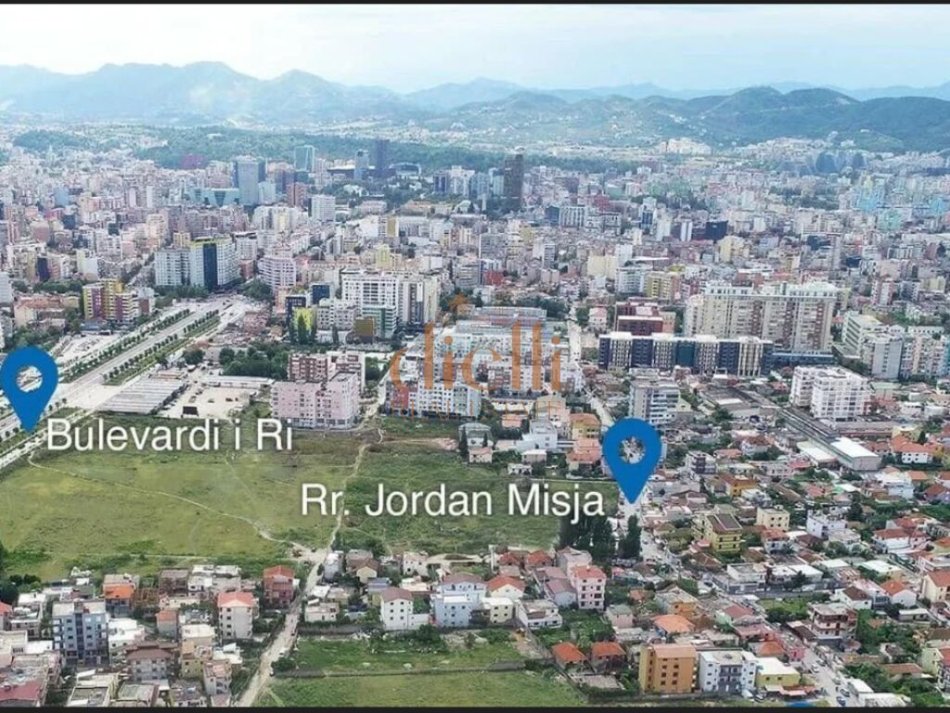 Tirane, shitet apartament 1+1+Ballkon Kati 8, 69 m² (Rrugen Jordan Misja tek Bulevardi i Ri)