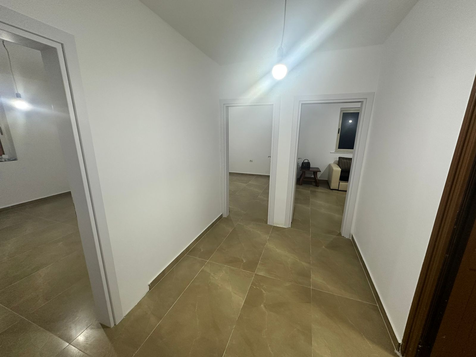 Apartament 2+1 Per Shitje, Shkolla E Bashkuar- 105.000 €