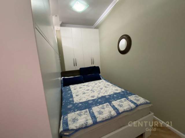 Tirane, jepet me qera apartament 1+1 Kati 9, 600 Euro (selvia)