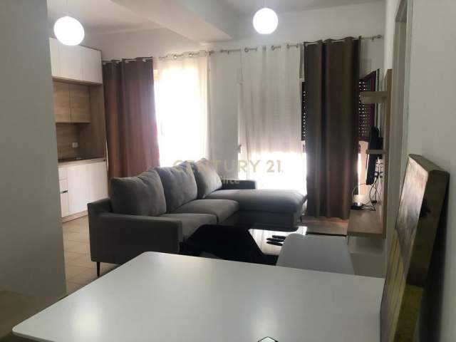 Tirane, jepet me qera apartament 1+1 Kati 3, 68 m² 350 Euro (ALI DEM)