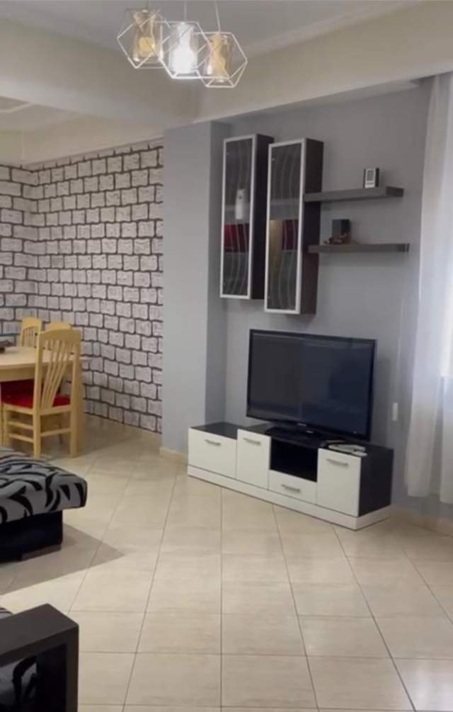 Tirane, jepet me qera apartament 2+1 Kati 5, 95 m² 570 Euro (Rruga e kavajes)