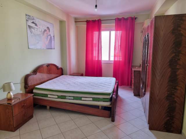 Tirane, jepet me qera apartament 3+1+BLK Kati 6, 128 m² 38.000 Leke (Rruga Astrit Losha)
