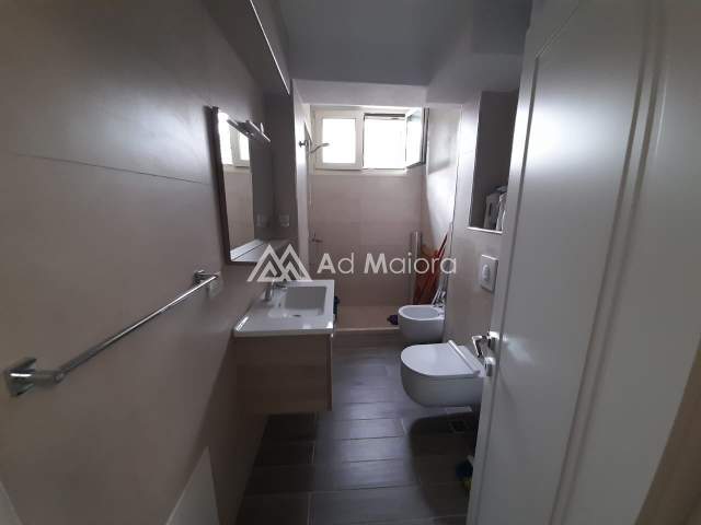 Durres, jepet me qera apartament 1+1+BLK Kati 2, 55 m² 350 Euro (QENDER DURRES)
