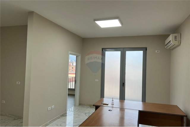 Shqiperi, jepet me qera 1+1+BLK Kati 3, 400 Euro