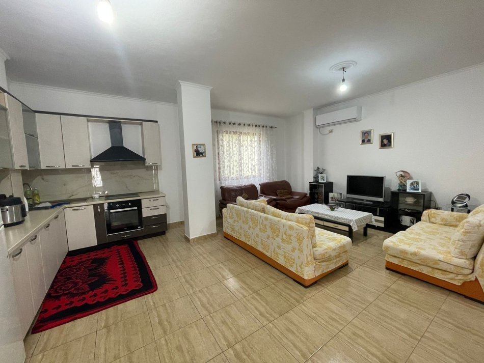 Qera, Apartament 3+1, Ardeno, Tiranë – 500€ | 137 m²