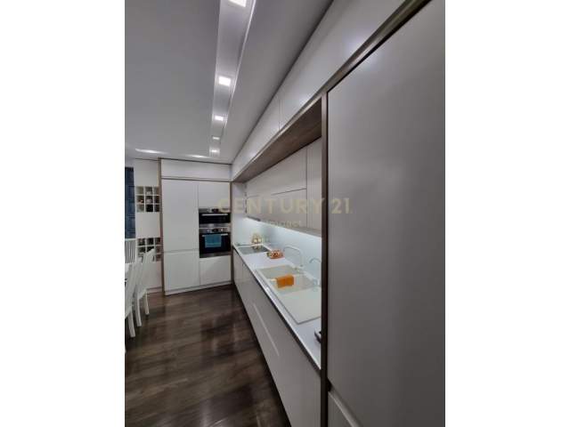 Tirane, OKAZION ,SHITET Apartament 2+1+A+BLK Kati 2, 117 m² 210.000 Euro ( Rrugën e Kavajës. Kompleksi Home Plan, KONTAKTI