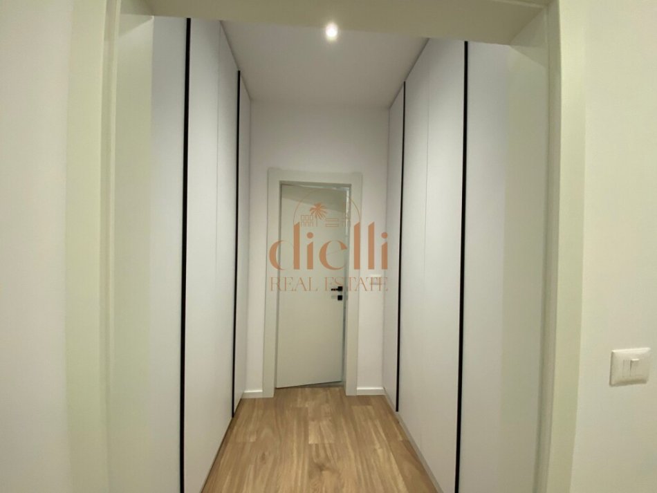 Tirane, shitet apartament 2+1+Ballkon, 110 m² (Tirana Garden Building, ne Rrugen e Kavajes)