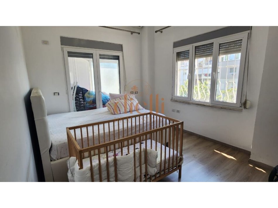 Tirane, shitet apartament 2+1+Ballkon , 107 m² 185.500 € (Prane Kopshtit zoologjik)