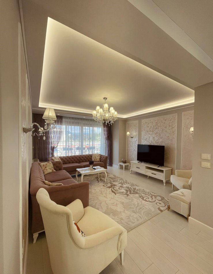 Tirane, jepet me qera apartament 3+1+Ballkon+ Post Parkimi, Kati 2, 152 m² 1.500 € (Rezidenca Kodra e Diellit 2)
