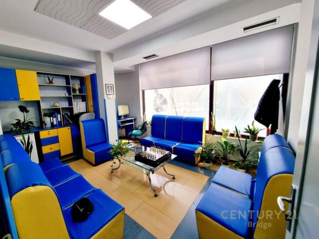 Tirane, shitet ambjent biznesi Kati 2, 650 m² 970.000 Euro (dritan hoxha)