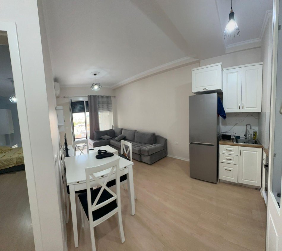 Tirane, shitet apartament 1+1 Kati 4, 58 m² 135.000 € (21 dhjetori)