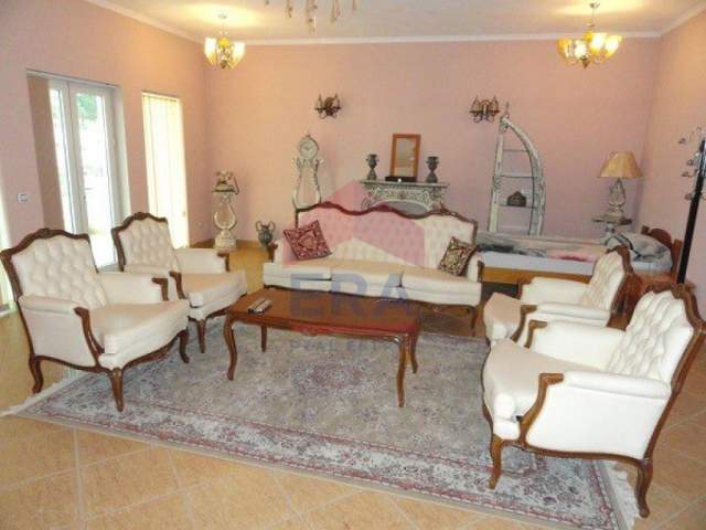 Tirane, shitet Vile Kati 5, 1.600 m² 3.640.000 Euro (Rruga Elbasanit)