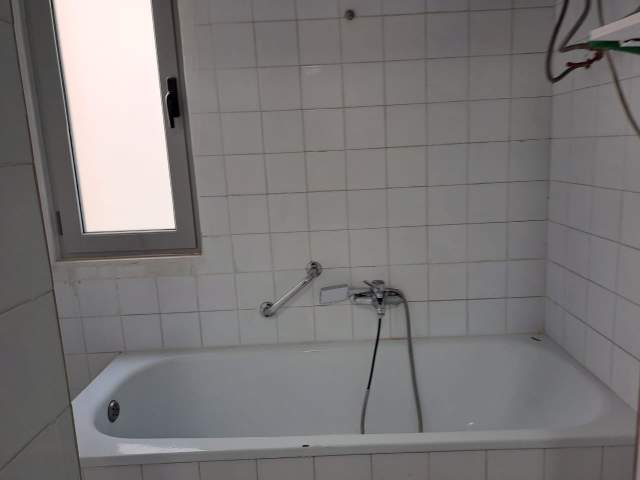 Tirane, jepet me qera apartament 2+1+A+BLK Kati 2, 90 m² 400 EURO  (Rruga Budi Tirane)