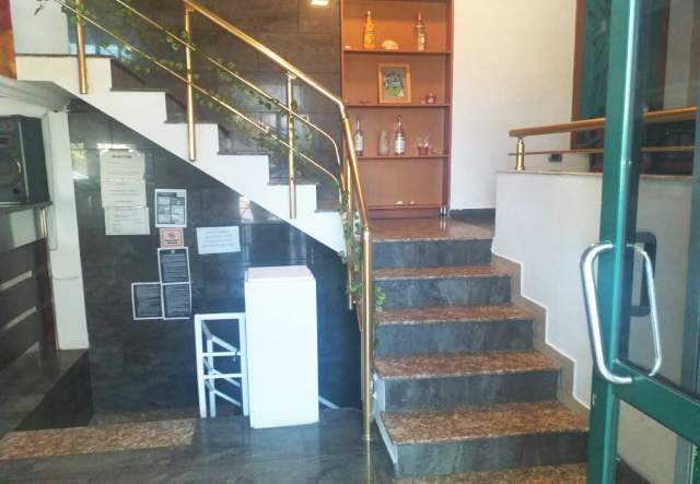 Tirane, jepet me qera ambjent biznesi 130 m² 55.000 Leke