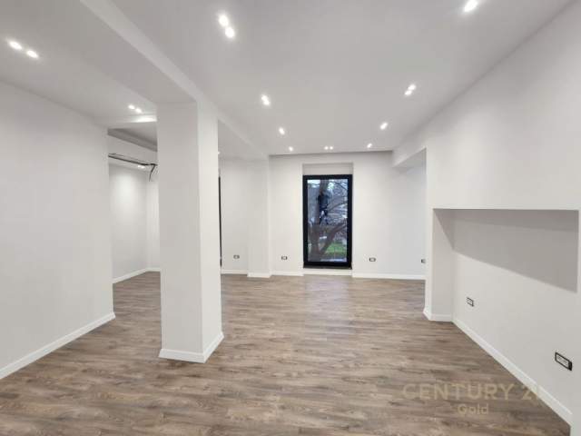 Tirane, jepet me qera zyre Kati 1, 76 m² 1.500 Euro (Taivani)