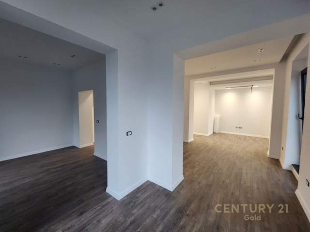 Tirane, jepet me qera zyre Kati 1, 76 m² 1.500 Euro (Taivani)