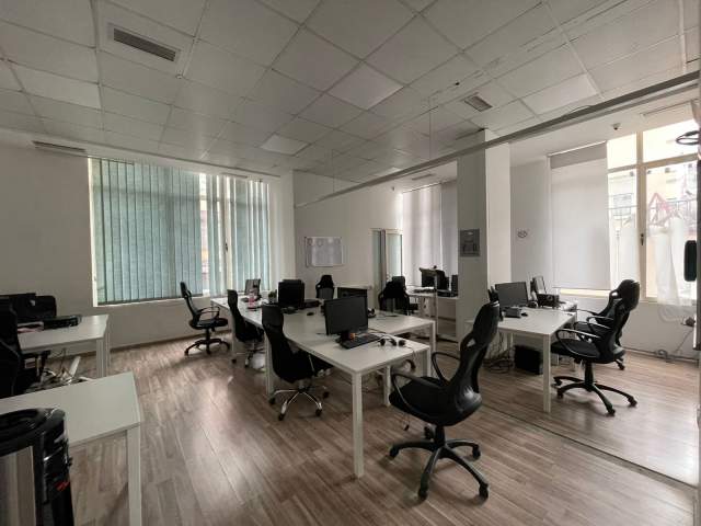 Tirane, shitet dyqan Kati 2, 210 m² 1.650 Euro/m2 (Rruga Frang Bardhi)