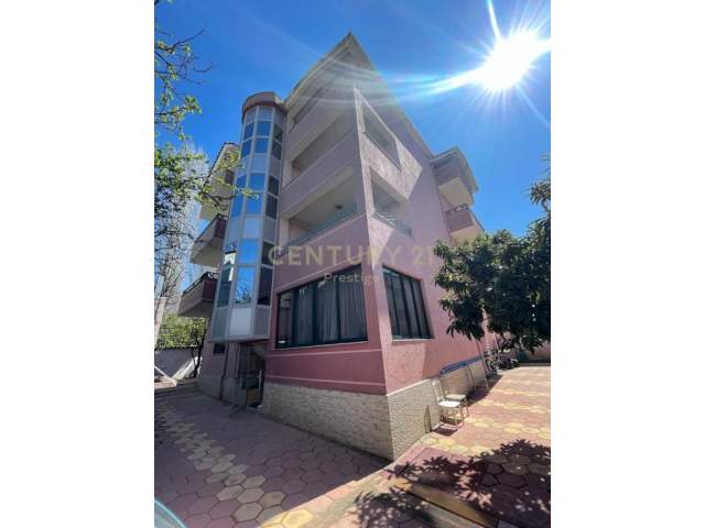 Tirane, shitet Vile 3+1+A+BLK Kati 4, 488 m² 777.000 Euro
