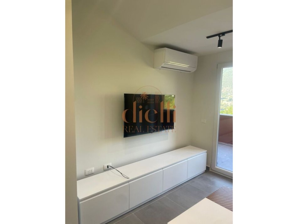 Tirane, jepet me qera apartament 1+1+Ballkon Kati 5, 500 € (Dajt prane Restorant 2 Luanet)