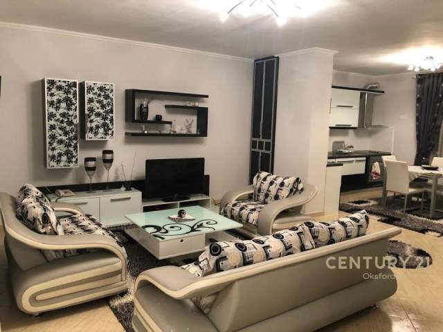 Tirane, jepet me qera apartament 2+1+BLK Kati 6, 95 m² 400 Euro (ASTIR)