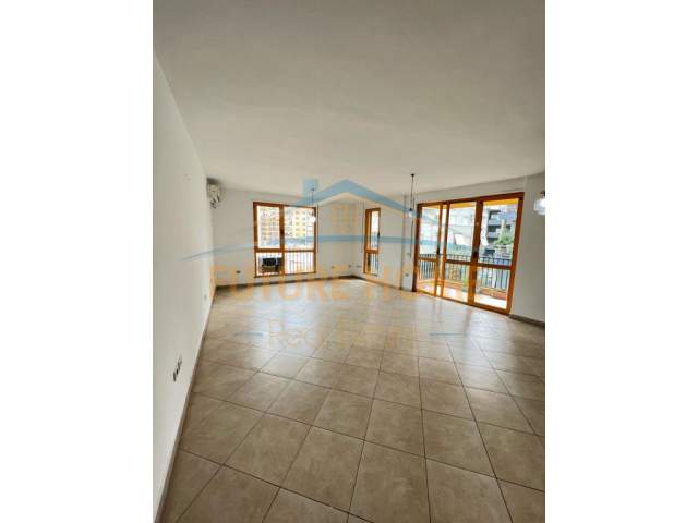 Tirane, shitet apartament 2+1+BLK Kati 2, 122 m² 225.000 Euro (Komuna Parisit)