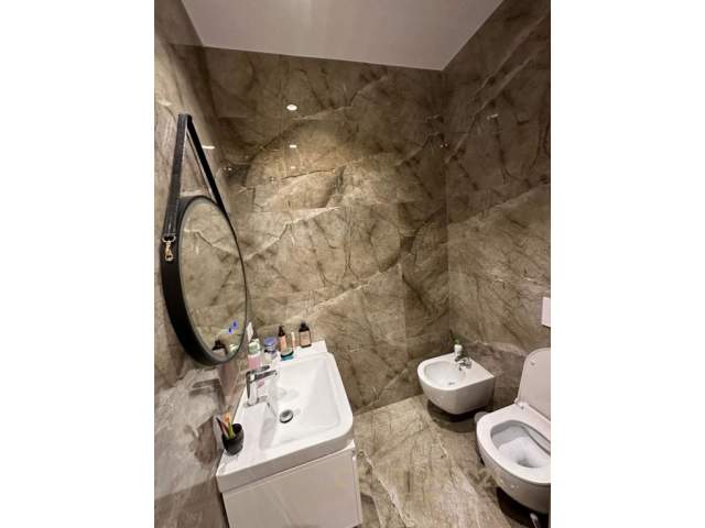 Tirane, jepet me qera apartament 2+1 750 Euro (21 dhjetori)