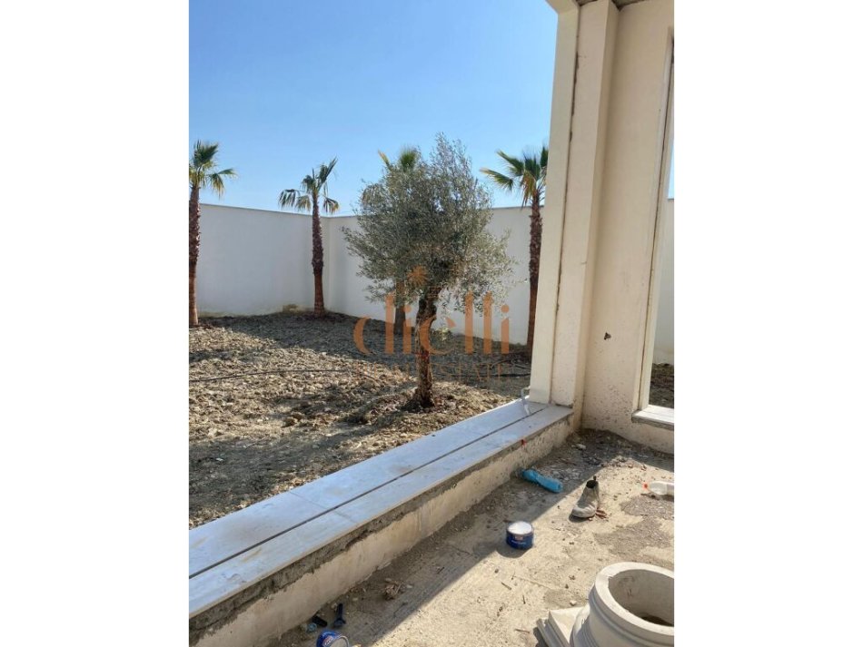 Tirane, shitet Vile 3+1+Aneks+Ballkon Kati 2, 122 m² (MJULLE - BATHORE)