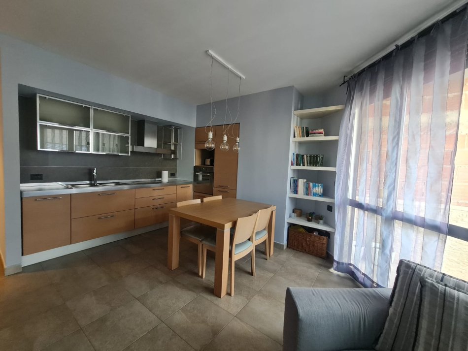 Tirane, jepet me qera apartament 1+1 Kati 7, 66 m² 700 € (Ne Bllok)