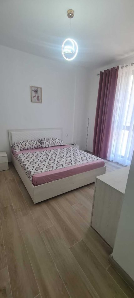 Tirane, jepet me qera apartament 2+1 Kati 4, 103 m² 700 € (Kompleksi Erlis)