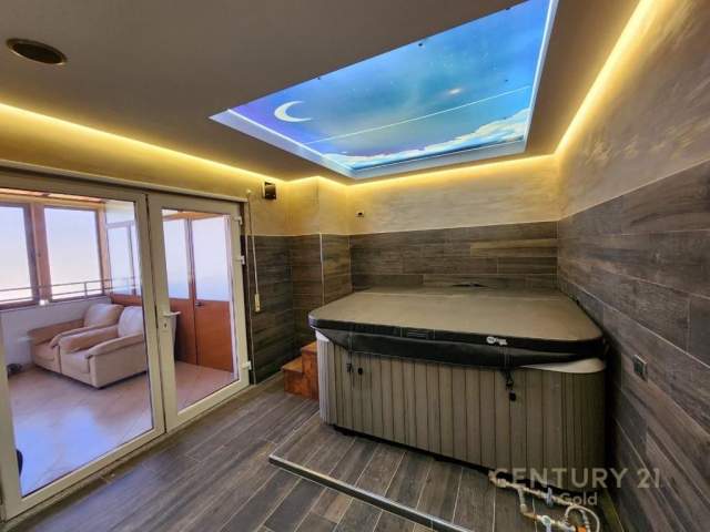 Tirane, shitet Penthouse 4+1+BLK Kati 5, 430 m² 350.000 Euro (fresku)