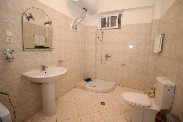 Sarande, shitet apartament 160 m² 80.000 Euro